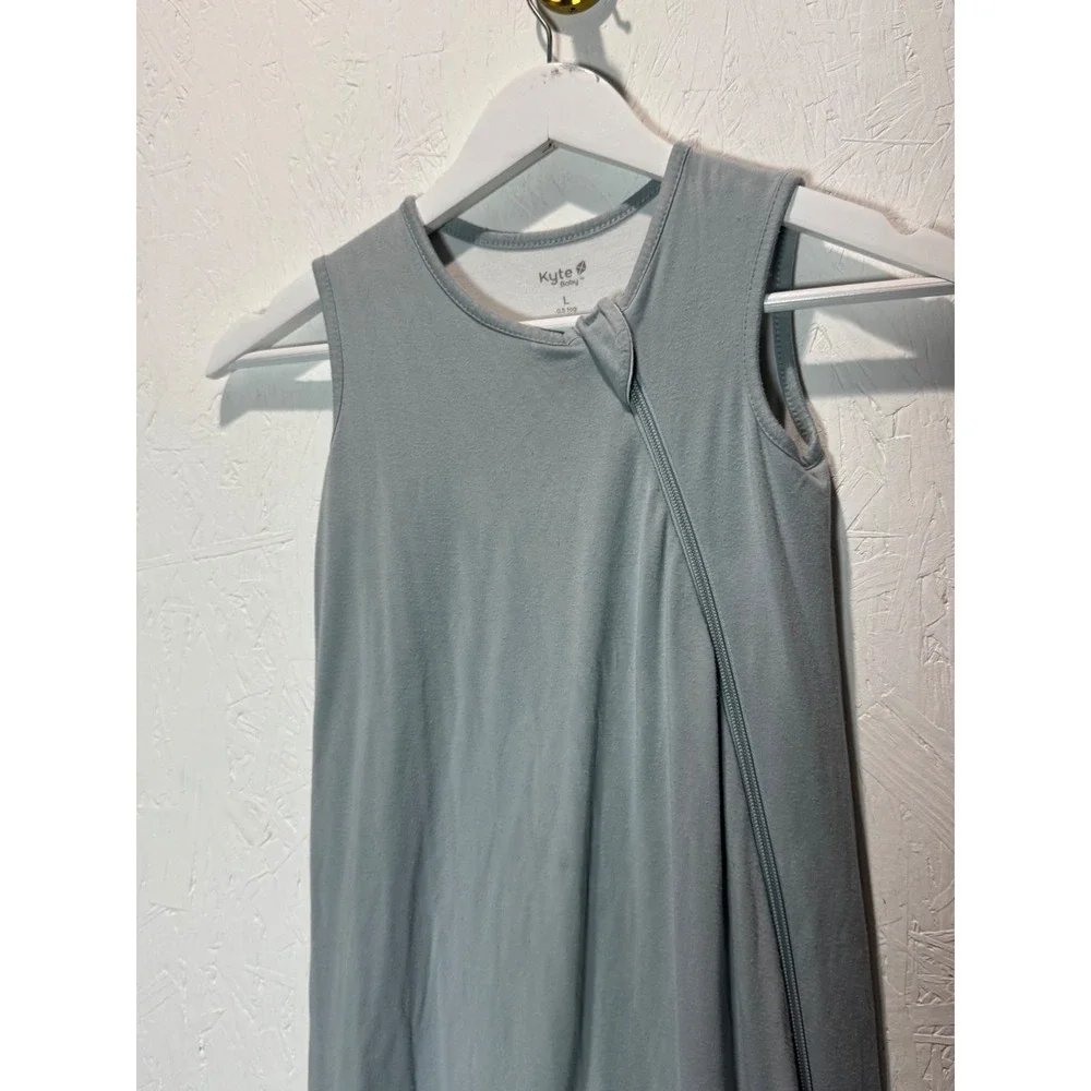 Kyte Baby Bamboo Sleep Bag 0.5 TOG Sage Green Sleeveless Wearable Blanket Large